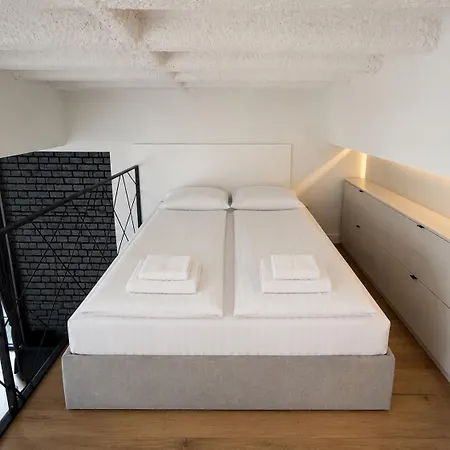 Apartment Urbanloft375